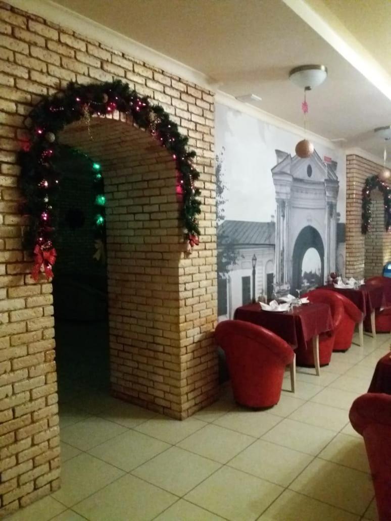 Отель Брама Hlukhiv 外观 照片